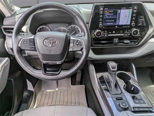 used 2021 Toyota Highlander car, priced at $32,594