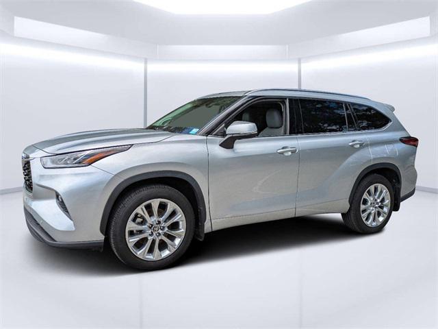 used 2021 Toyota Highlander car, priced at $32,594