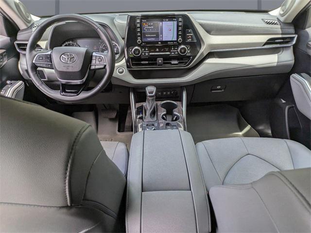 used 2021 Toyota Highlander car, priced at $32,594