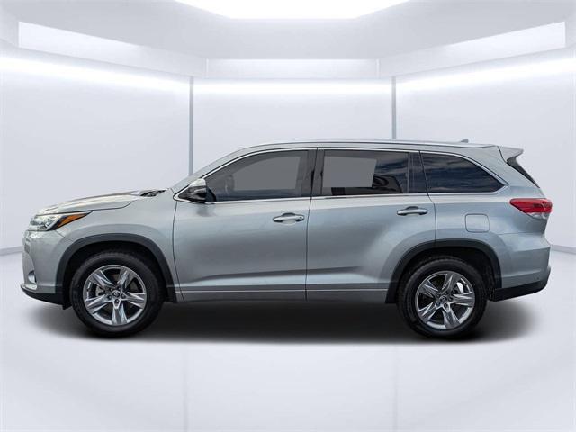 used 2018 Toyota Highlander car, priced at $24,713