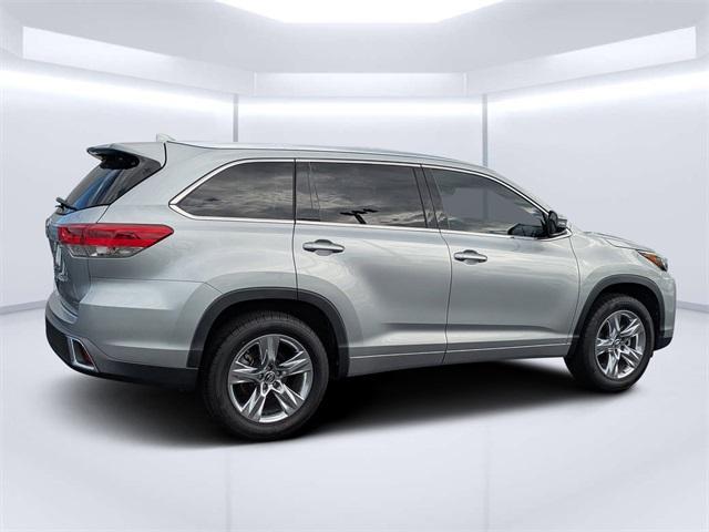 used 2018 Toyota Highlander car, priced at $24,713