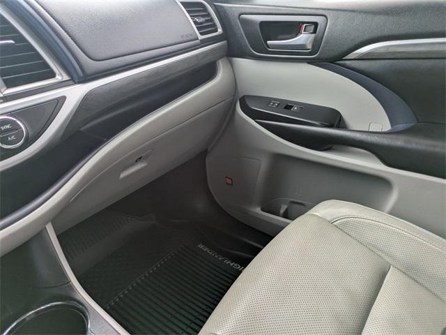used 2018 Toyota Highlander car, priced at $24,713