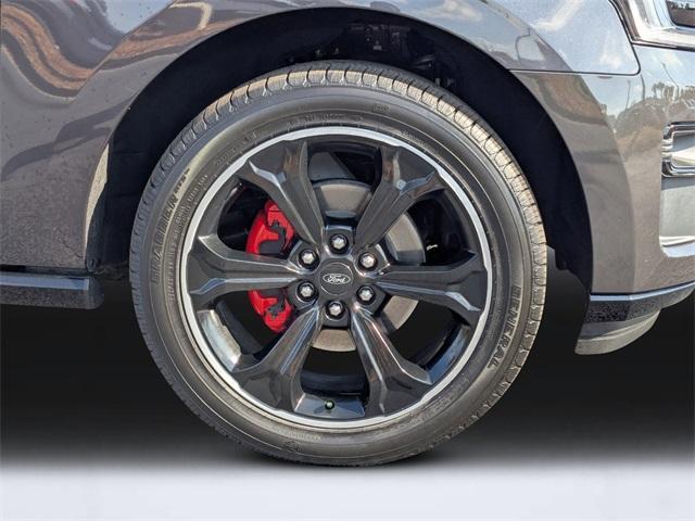 used 2024 Ford Expedition car, priced at $61,612