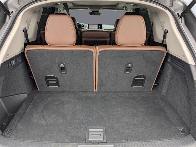used 2022 Acura MDX car, priced at $34,537