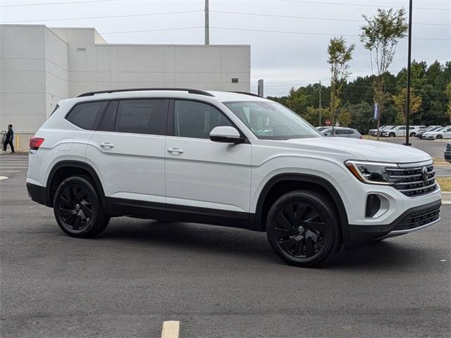 new 2024 Volkswagen Atlas car, priced at $39,208