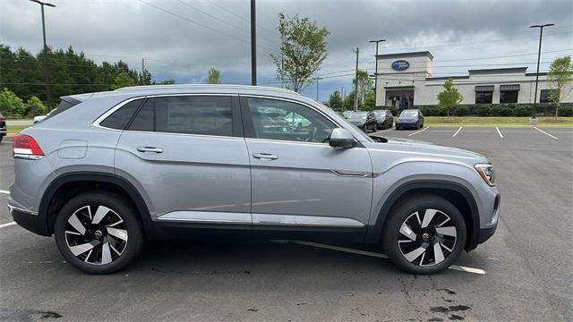 new 2024 Volkswagen Atlas Cross Sport car, priced at $42,762