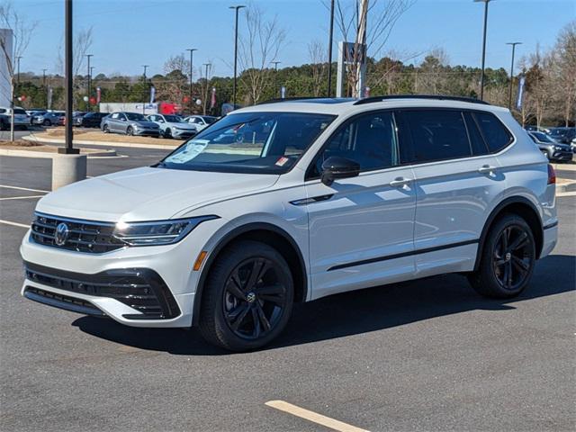 new 2024 Volkswagen Tiguan car, priced at $33,056