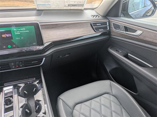 new 2026 Volkswagen Atlas car, priced at $55,692