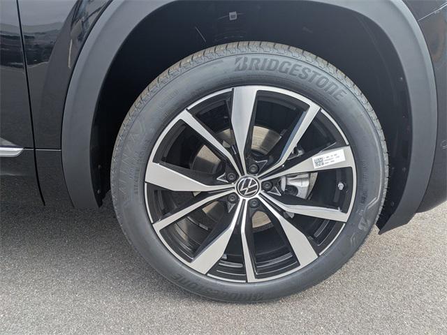 new 2026 Volkswagen Atlas car, priced at $55,692
