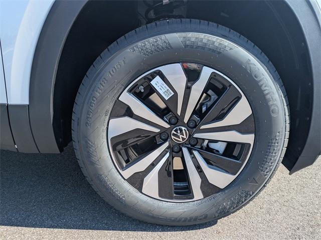 new 2026 Volkswagen Atlas car, priced at $40,746