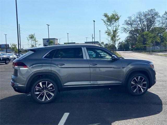 new 2024 Volkswagen Atlas Cross Sport car, priced at $48,276