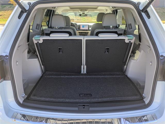 new 2026 Volkswagen Atlas car, priced at $56,611