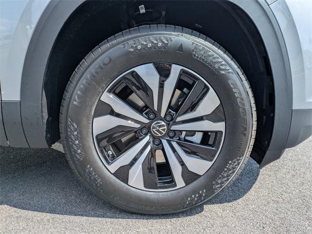 new 2026 Volkswagen Atlas Cross Sport car, priced at $39,876