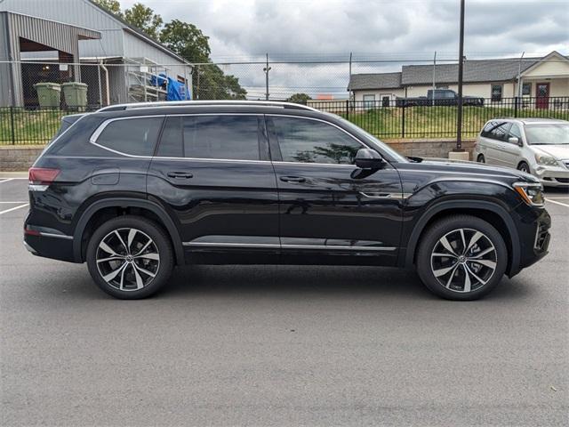 new 2024 Volkswagen Atlas car, priced at $50,181