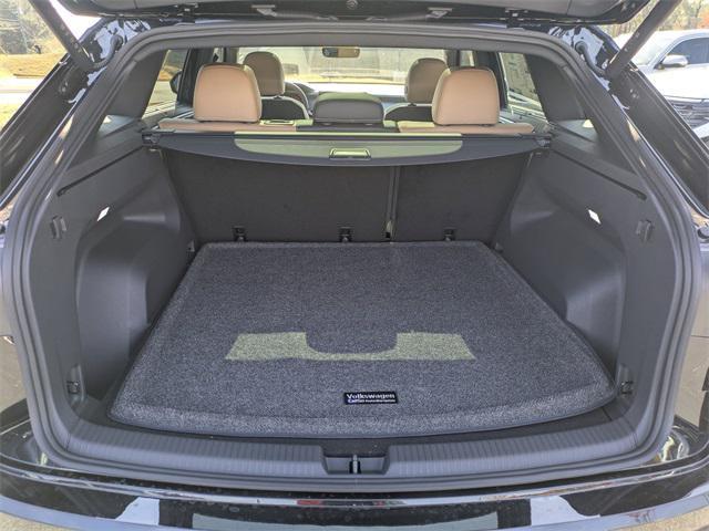 new 2026 Volkswagen Atlas Cross Sport car, priced at $51,168