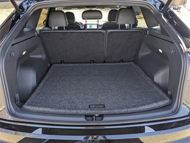 new 2025 Volkswagen Atlas Cross Sport car, priced at $38,500