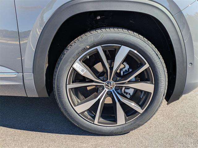 new 2026 Volkswagen Atlas car, priced at $56,842