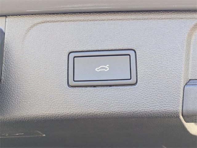 new 2026 Volkswagen Atlas car, priced at $56,842