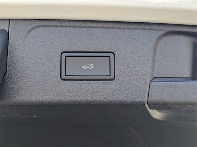 new 2026 Volkswagen Atlas car, priced at $56,147