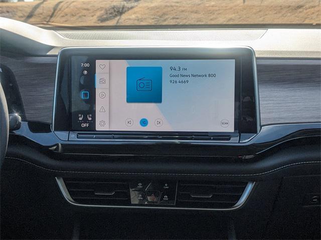 new 2025 Volkswagen Atlas car, priced at $54,736