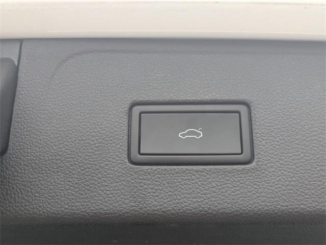 used 2021 Volkswagen Atlas car, priced at $24,444