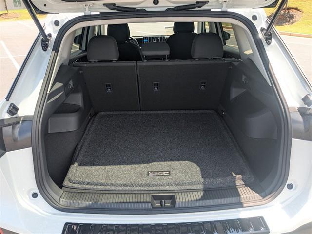 new 2025 Volkswagen Tiguan car, priced at $29,000