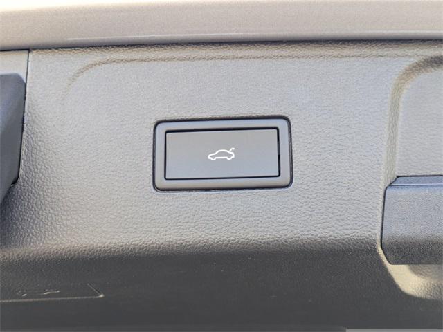 new 2026 Volkswagen Atlas car, priced at $55,692