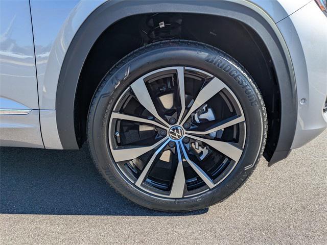new 2026 Volkswagen Atlas car, priced at $55,692