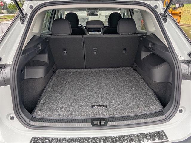 new 2025 Volkswagen Tiguan car, priced at $29,000