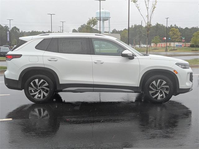 new 2025 Volkswagen Tiguan car, priced at $29,000