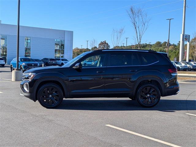 new 2025 Volkswagen Atlas car, priced at $42,556