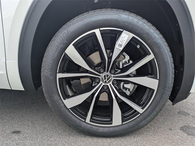 new 2026 Volkswagen Atlas Cross Sport car, priced at $53,938