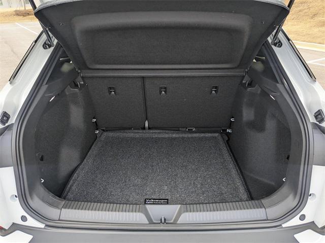 new 2025 Volkswagen ID.4 car, priced at $37,140