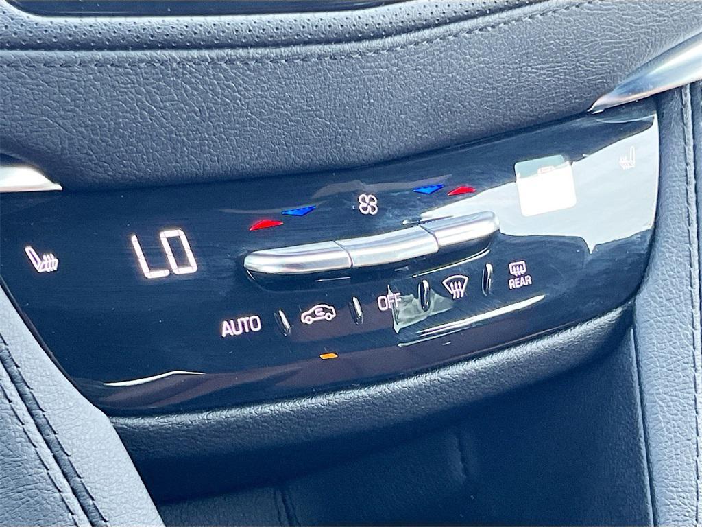 used 2024 Cadillac XT5 car, priced at $39,200