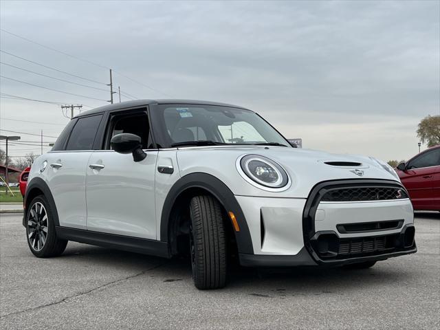 used 2023 MINI Hardtop car, priced at $21,400