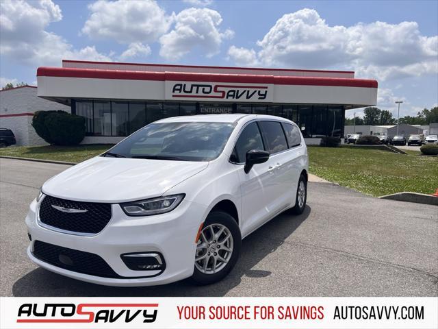 used 2025 Chrysler Pacifica car, priced at $31,600