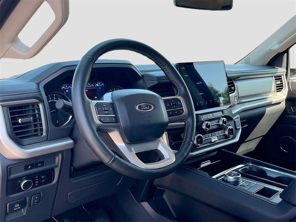 used 2024 Ford Expedition car, priced at $45,500