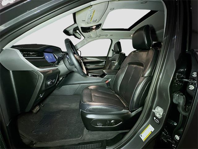 used 2022 Jeep Grand Cherokee car, priced at $34,416