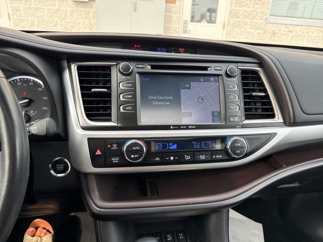 used 2018 Toyota Highlander car, priced at $29,541