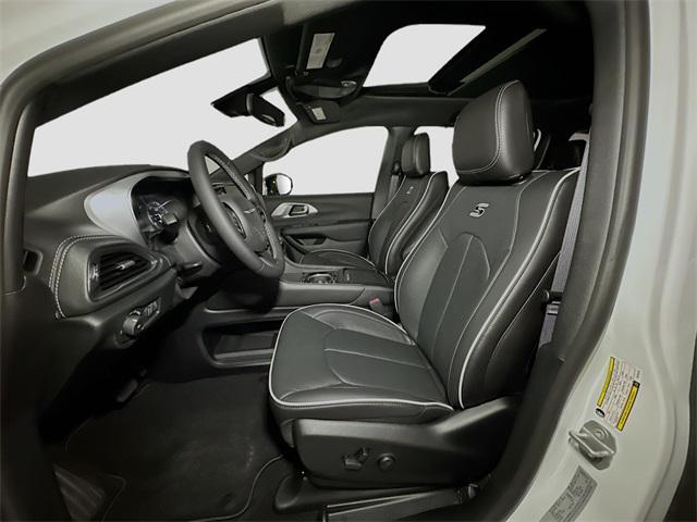 new 2026 Chrysler Pacifica car, priced at $51,336