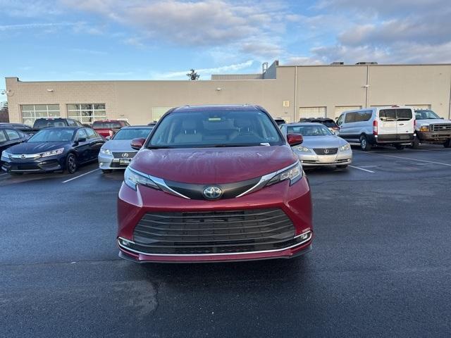 used 2021 Toyota Sienna car, priced at $38,717