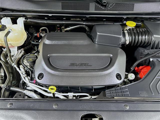 used 2023 Chrysler Pacifica car, priced at $27,542