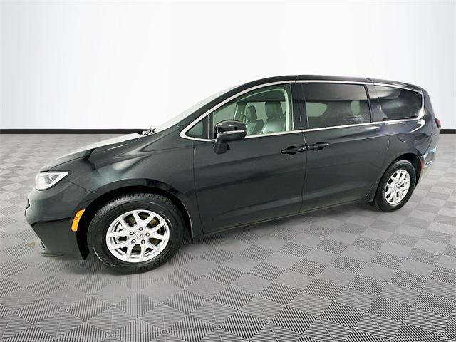 used 2023 Chrysler Pacifica car, priced at $27,542