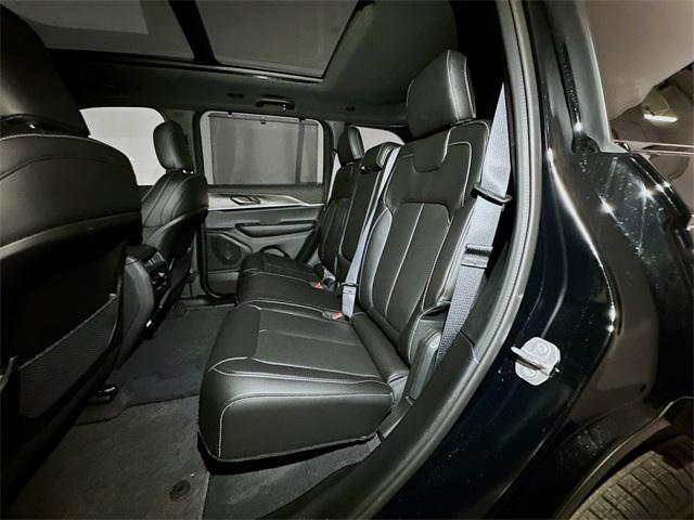 new 2025 Jeep Grand Cherokee car, priced at $51,616