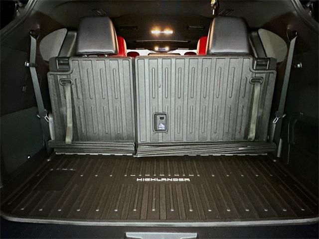 used 2021 Toyota Highlander car, priced at $39,568