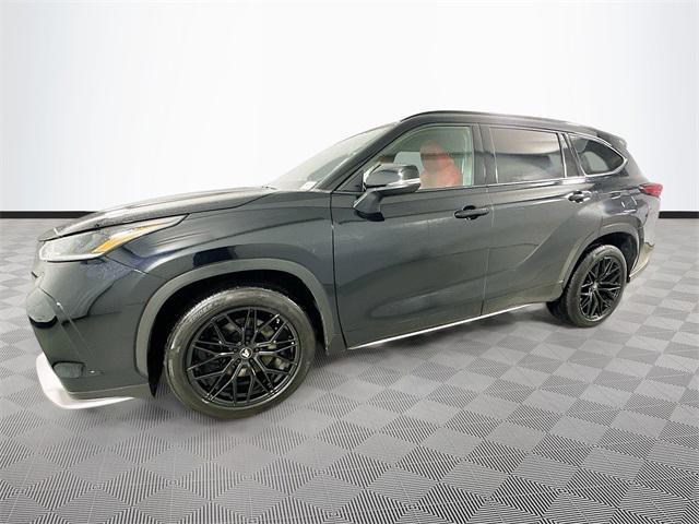 used 2021 Toyota Highlander car, priced at $39,568