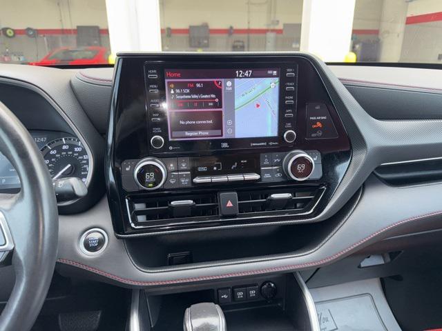 used 2021 Toyota Highlander car, priced at $39,568