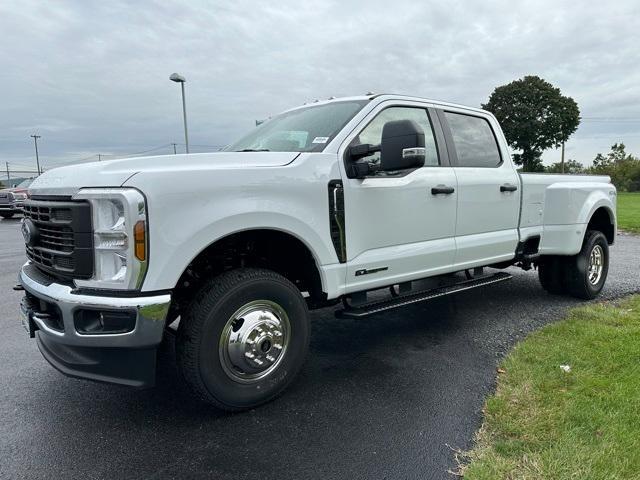 new 2024 Ford F-350 car, priced at $66,820