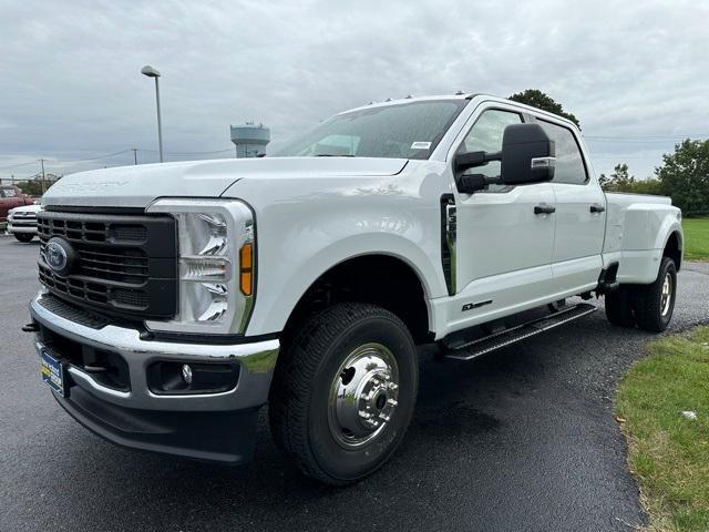 new 2024 Ford F-350 car, priced at $66,820