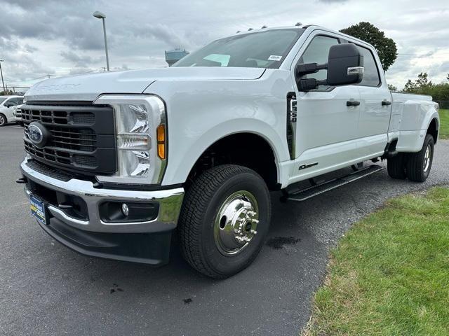 new 2024 Ford F-350 car, priced at $66,820